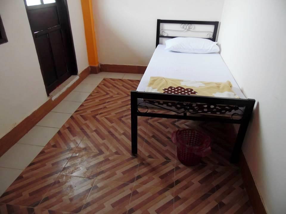 Orange Backpacker Hostel เวียงจันทน์ ภายนอก รูปภาพ
