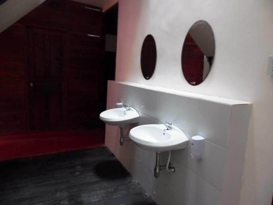 Orange Backpacker Hostel เวียงจันทน์ ภายนอก รูปภาพ