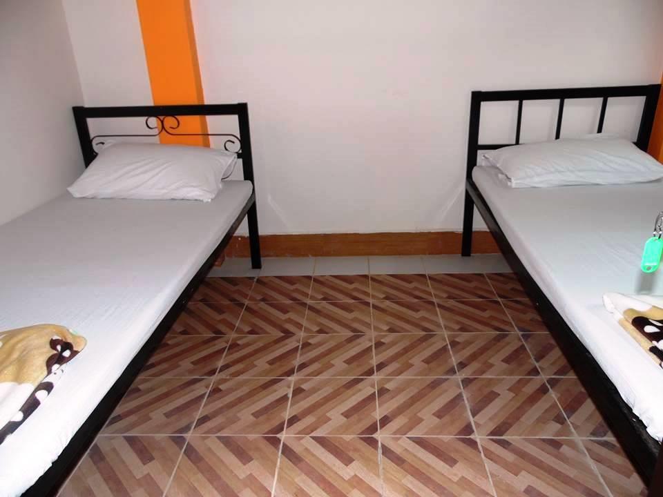 Orange Backpacker Hostel เวียงจันทน์ ภายนอก รูปภาพ