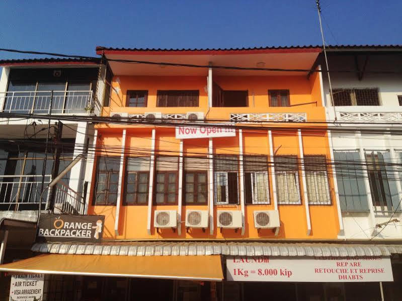 Orange Backpacker Hostel เวียงจันทน์ ภายนอก รูปภาพ