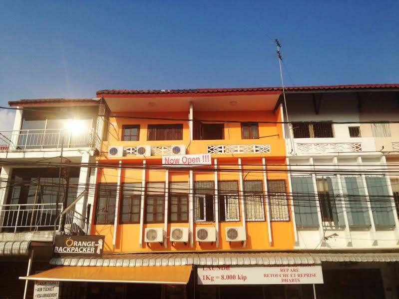 Orange Backpacker Hostel เวียงจันทน์ ภายนอก รูปภาพ