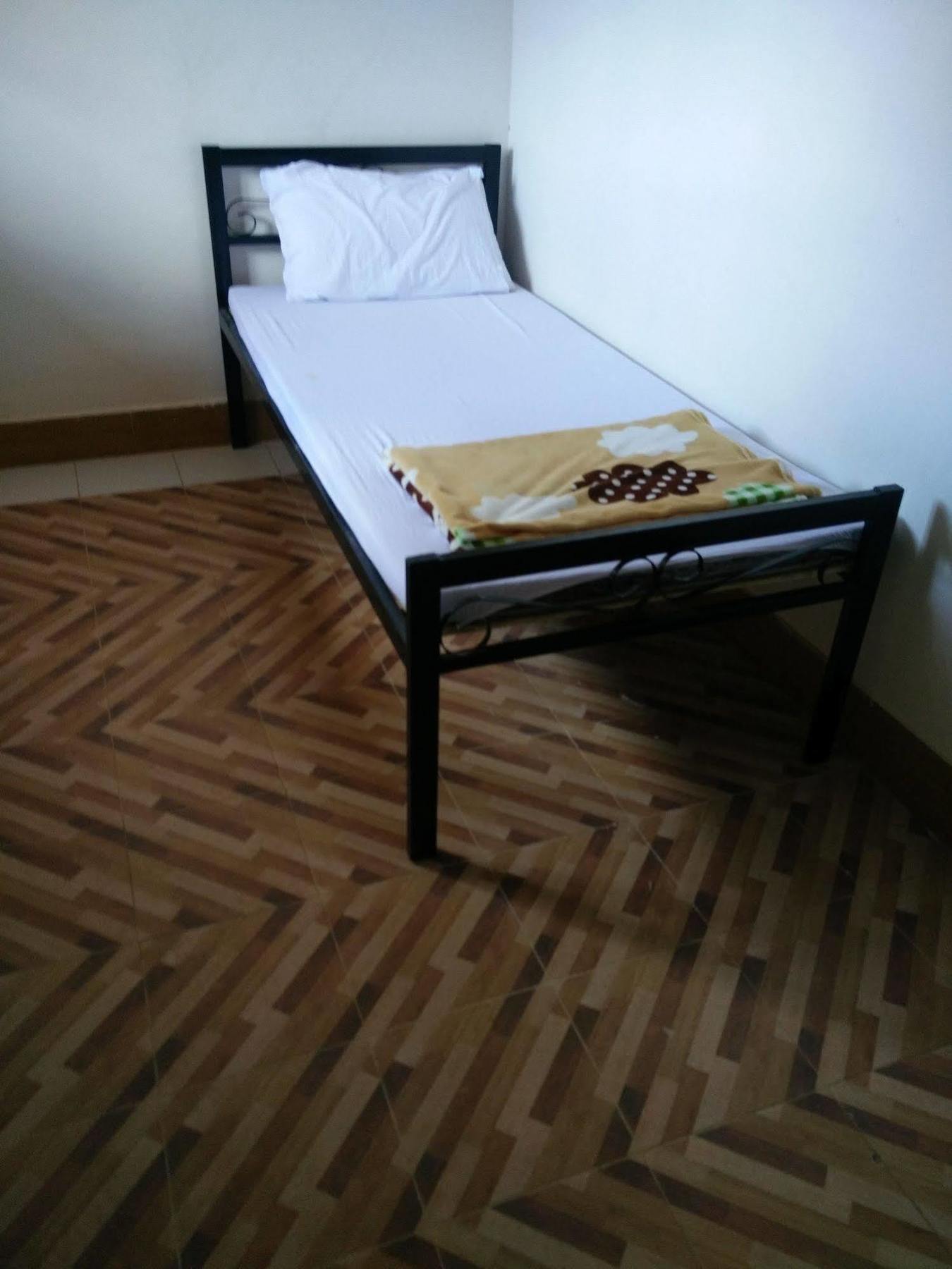 Orange Backpacker Hostel เวียงจันทน์ ภายนอก รูปภาพ