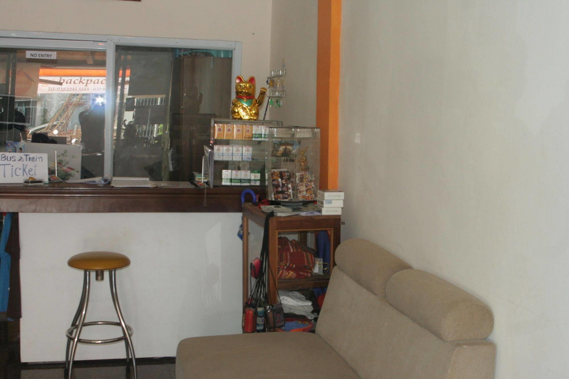 Orange Backpacker Hostel เวียงจันทน์ ภายนอก รูปภาพ